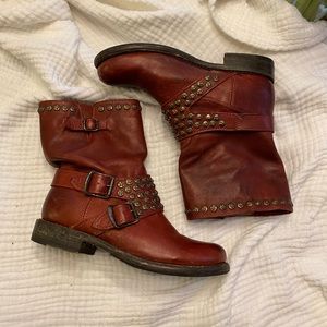 RED FRYE JENNA STUDDED SHORT BOOTS SIZE 6.5
